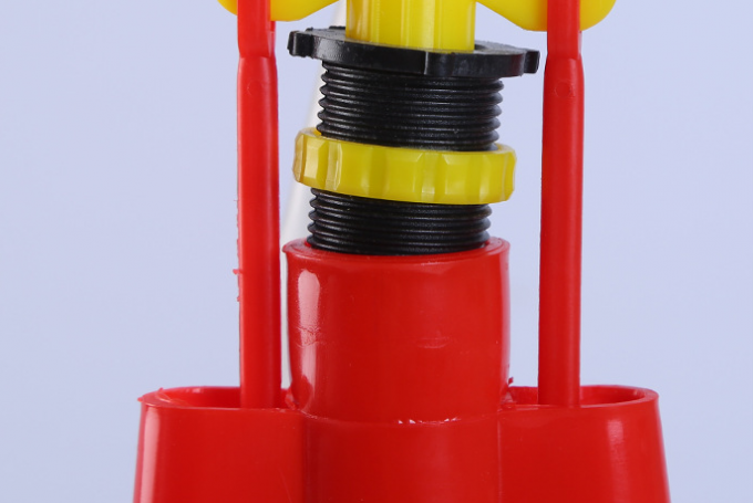 Aviário Uso de Plástico Automático Galinha Pássaro Alimentador de Água Bebedor Automático de Sino 6